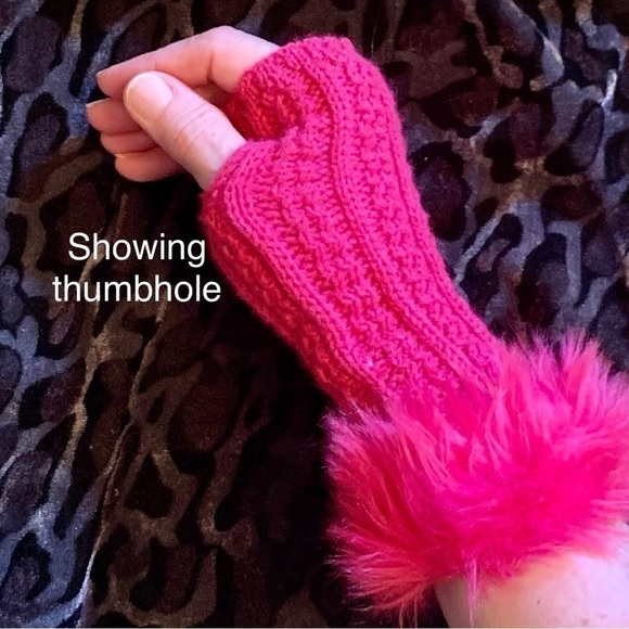 ❄️ ☃️ Winter Bundle - 2 Pairs of Gloves & a Boho Headband 🧤 🛷 - Picture 2 of 11